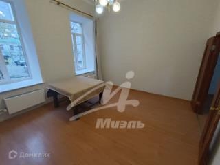 2-комн. квартира, 61 м², 2/6 этаж