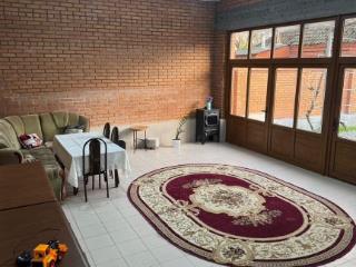  дом, 250 м², 20 соток