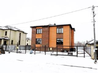 2-этажный коттедж, 186 м², 3.8 сотки