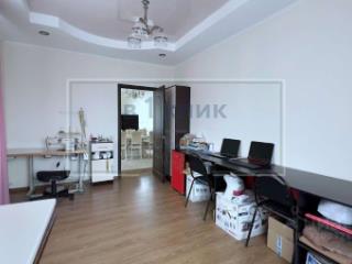 3-этажный коттедж, 341.3 м², 6.5 соток