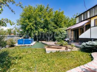  дом, 398 м², 7 соток