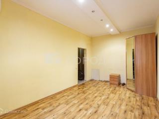 2-комн. квартира, 56 м², 2/5 этаж