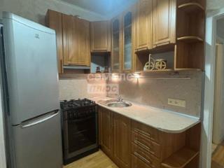 2-комн. квартира, 59.8 м², 4/4 этаж