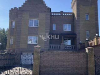 3-этажный дом, 427 м², 9.6 соток