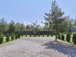 2-этажный дом, 301 м², 12 соток