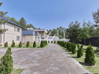 2-этажный дом, 301 м², 12 соток