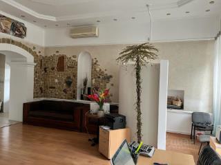 6-комн. квартира, 500 м², 2/2 этаж