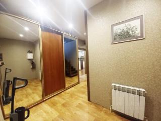 2-этажный коттедж, 200 м², 9 соток