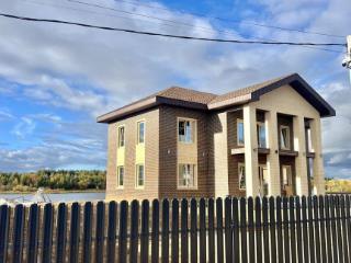  дом, 220 м², 25 соток