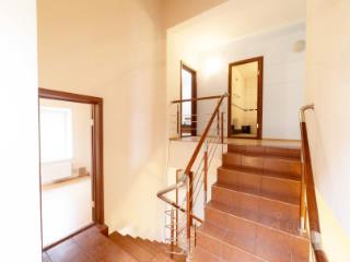  коттедж, 360 м², 14 соток