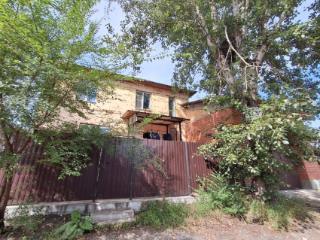 3-этажный дом, 208.2 м², 7 соток