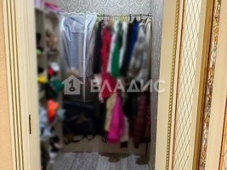 3-этажный дом, 250 м², 7.38 соток