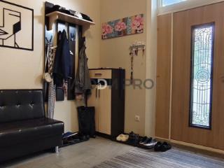  дом, 320 м², 10 соток