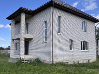  дом, 176 м², 8 соток