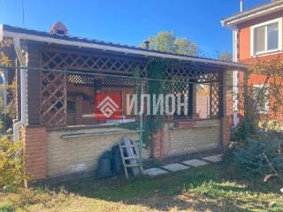 3-этажный дом, 249 м², 6 соток