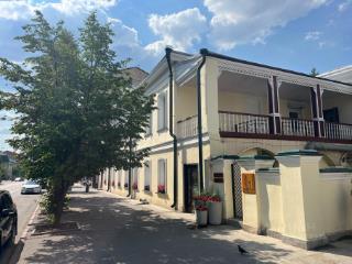 6-комн. квартира, 500 м², 2/2 этаж