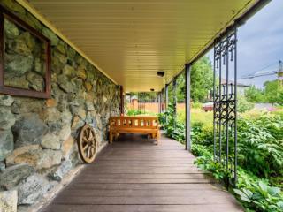 3-этажный дом, 194.8 м², 10 соток