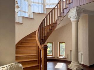 3-этажный дом, 469.2 м², 19 соток