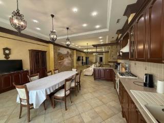 1-этажный дом, 1231 м², 28.43 соток