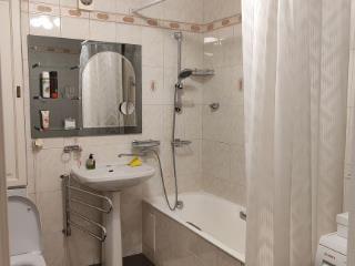 6-комн. квартира, 155.7 м², 2/5 этаж