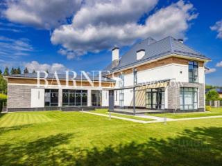 2-этажный дом, 600 м², 15 соток