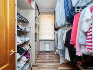  дом, 240.1 м², 9 соток