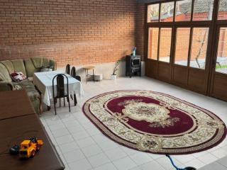  дом, 250 м², 20 соток