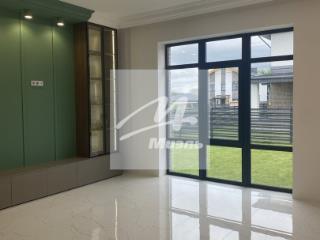 2-этажный дом, 250 м², 6.4 соток