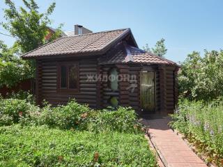  дом, 240.1 м², 9 соток