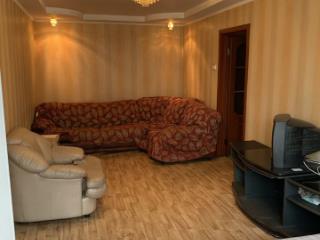3-комн. квартира, 70 м², 1/9 этаж