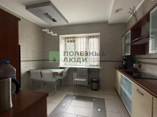 3-комн. квартира, 103 м², 3/9 этаж