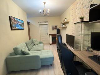 3-комн. квартира, 56 м², 1/5 этаж