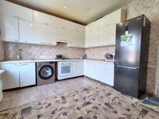 3-этажный дом, 208.2 м², 7 соток