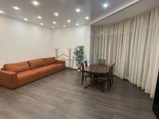 2-комн. квартира, 82 м², 4/16 этаж