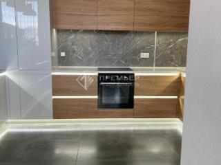 2-этажный коттедж, 240 м², 12 соток