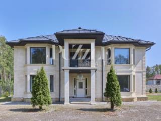 2-этажный дом, 301 м², 12 соток