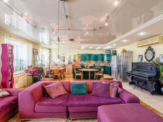 6-комн. квартира, 323.3 м², 8/9 этаж
