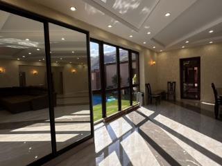  коттедж, 220 м², 6 соток