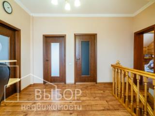 2-этажный коттедж, 261 м², 10 соток