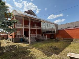 3-этажный дом, 333 м², 7 соток