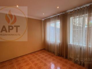 3-этажный дом, 333 м², 7 соток