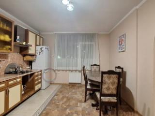 3-комн. квартира, 84 м², 3/10 этаж