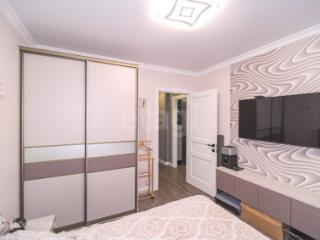 2-комн. квартира, 73.2 м², 12/18 этаж