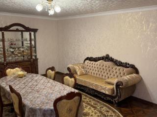  дом, 280 м², 8 соток