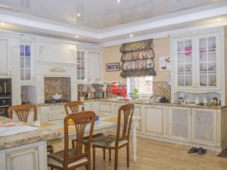 2-этажный дом, 373.7 м², 10 соток