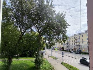 3-комн. квартира, 76.4 м², 2/4 этаж