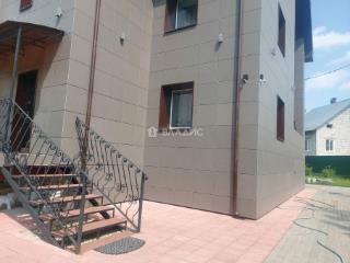 3-этажный дом, 277.6 м², 20 соток