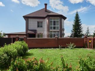  дом, 240.1 м², 9 соток