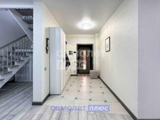 3-этажный дом, 262.2 м², 8 соток