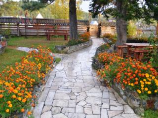 3-этажный дом, 258.5 м², 20 соток